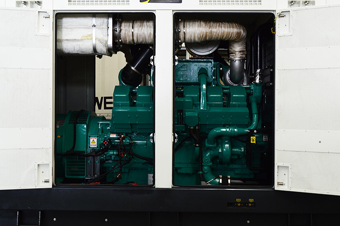 800 kw Cummins generator with 1000L 110% fully bunded base fuel tank for Australia 3.jpg